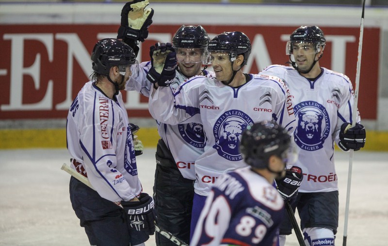 Коллектив отеля поздравляет своих Гостей — хоккейную команду из Хорватии  "Медвешчак" с победой - фото